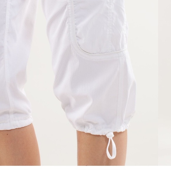 🌸Spring Sale 50% Off🌸 Lululemon Yoga Camp Crop - Picture 7 of 15